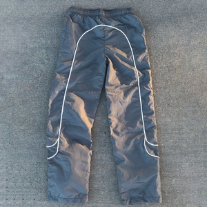 Streetwear Pantalon en nylon réfléchissant Pantalon de survêtement évasé Patchwork Pantalon de survêtement en nylon à taille élastique - Product Image 2