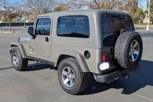 รถจี๊ป แรงเลอร์ อันลิมิเต็ด รูบิคอน ซาฮาร่า 4x4 ปี 2005 รุ่น TrailDominanceX PowerGripPro ขาย - Product Image 4