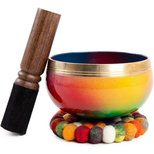 Bol chantant en métal tibétain fabriqué à la main de couleur noir et or pour la méditation de guérison Yoga Mindfulness avec maillet et coussin en bois - Product Image 2