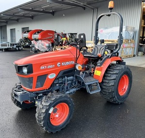 EK1-261 pour mini-tracteur agricole 25 CV compact 4x4 utilitaire pour la ferme et l'aménagement paysager, moteur diesel Stage V - Product Image 1