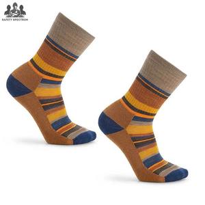 2025 Men's Crew Sports <b>Socks</b> with Custom Logo Knitted Eco-Friendly Quick Dry <b>Breathable</b> Spandex/Cotton Wholesale at Low Price - Product Image 4