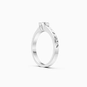 Bague solitaire géométrique en diamant de laboratoire de 0,34 ct, écologique, pour tous les jours, en or jaune, blanc et rose 9 carats - Product Image 1