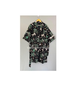 Chaqueta Acolchada Kantha Hecha a Mano en India, Ropa de Invierno para Mujer, Batas de Algodón con Rayas, Ecológica - Product Image 1
