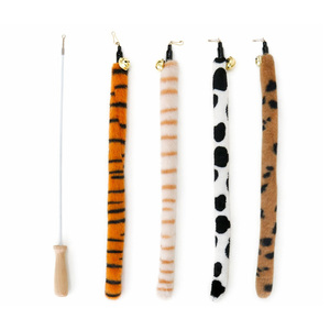 <span class=keywords><strong>Jouet</strong></span> interactif pour <span class=keywords><strong>chat</strong></span>, baguette à <span class=keywords><strong>chat</strong></span> à succès avec queue en peluche remplaçable, tige flexible extensible, poignée en bois et clochette - Product Image 2