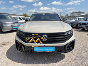 Volkswagen Touareg 2024 SUV Automatique Essence Turbo Phares LED Intérieur Cuir Toit Panoramique Jantes Alliage R20 - Product Image 3