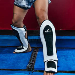 Espinilleras de boxeo de cuero de fabricante pakistaní para adultos MOQ bajo precio barato equipo de protección - Product Image 6