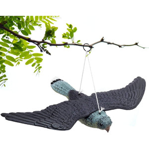 Faucon réaliste en vol, oiseau artificiel répulsif de haute qualité pour la lutte contre les insectes et les oiseaux - Product Image 1