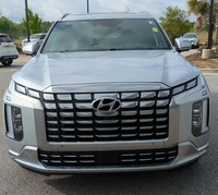 Hyundai Palisade SEL AWD 2025 d'occasion, couleur argent, intérieur cuir foncé, SUV avec toit ouvrant, au meilleur prix, véhicule de qualité