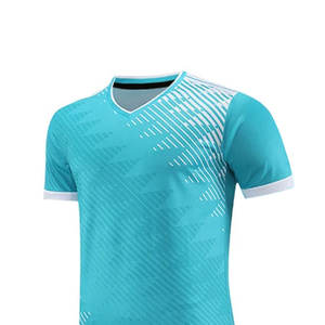 Ensemble maillot et short de football personnalisé à col ras du cou, respirant, imprimé, fabriqué professionnellement (OEM) - Product Image 4