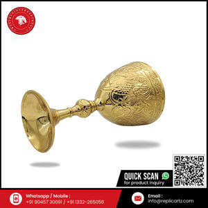 Gobelet à vin en laiton massif de bonne qualité |   Calice Médiéval Gothique Royal Fait Main avec Motif Koi – Collection de Vaisselle Décorative et Cadeau - Product Image 6