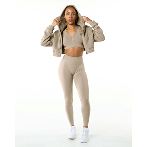 Sudadera con capucha recortada clásica para mujer de la mejor calidad 55% algodón 45% Spandex estilo hombro caído cremallera completa de gran tamaño para invierno - Product Image 2