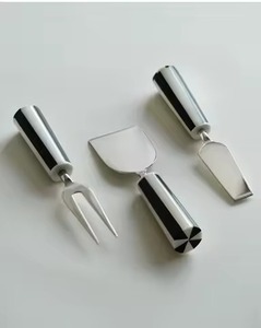 Juego de cuchillos para queso de acero inoxidable con mango de madreperla para servir rebanar y entretener con un elegante diseño moderno - Product Image 6