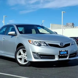 2014 Toyota Camry SE - Product Image 1