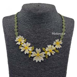 İğne Oyası Bahçe Çiçeği Kolye Beyaz Collar blanco de moda con diseño único - Product Image 1