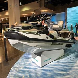 Moto Acuática Sea-Doo FishPro Apex 300 2025 Más Vendida, Motor de 2 Tiempos, 3 Asientos, 226-300HP, 4 Cilindros, Aluminio, 1800cc - Product Image 2