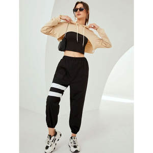 Conjunto Deportivo Informal de Dos Piezas para Mujer, Color Sólido, Sudadera con Capucha y Pantalones Cortos, Conjuntos Cortos de Moda al por Mayor - Product Image 4