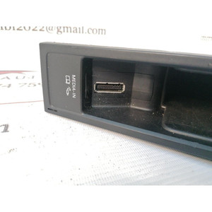 INTERFACE USB/AUX VOUS PERMETTANT DE LISSER DES FONCTIONS AUDIO - VOLKSWAGEN Golf 6 Berline 5N0035342D CAXA (08>12) - Product Image 4