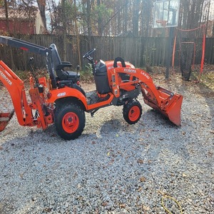 Mini Tractor Agrícola Kubota BX23S 4WD con Cargador Frontal y Retroexcavadora de 20hp, el Mejor 4x4 para Espacios Pequeños - Product Image 5