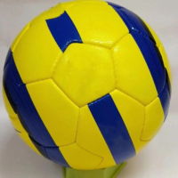 Ballon de football de club pratique/match Ballon de football pour jeunes Ballon de football thermocollé à 30 panneaux Rétention d'air supérieure avec vessie blessée