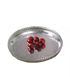 Plateau de service en aluminium conçu simple et élégant plat en métal de qualité fine disponible pour la fonction d'anniversaire et d'anniversaire - Product Image 2