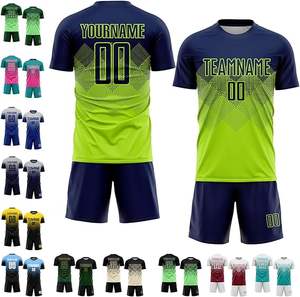 Conjunto de camisetas de fútbol lisas hechas a medida OEM, uniforme de fútbol de competición y entrenamiento de equipo sublimado para hombres, mujeres y jóvenes - Product Image 4