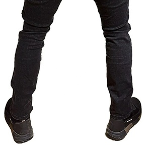 Conçues pour les longues balades en moto, ces pantalons textiles offrent un soutien protecteur pour la conduite avec protections de genoux de niveau CE 1. - Product Image 6