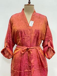 Kimono long en soie pour femme, motifs complexes, tissu doux, idéal pour mariages, événements formels, style indien, plage, vintage - Product Image 4