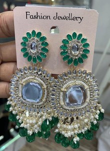 Último diseñador indio al por mayor joyería de jhumka Kundan pendientes nuevas colecciones para mujer elegante colección de pendientes 2024 - Product Image 3