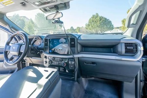 FO-RD F-150 XL 4X4 2025 EXTRÊMEMENT PROPRE, MOTEUR V8 SUPERCHARGEÉ, PRÊT À LA LIVRAISON - Product Image 4