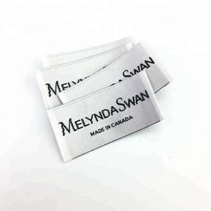 Vêtements Satin cou étiquette personnalisé t-shirt damassé taille étiquettes vêtements coupe droite couture sur étiquettes tissées pour vêtements - Product Image 1