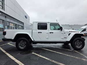 Usado en buen estado a precio de mayorista 2025 Mojave Crew Cab 4WD Bajo kilometraje Sin problemas mecánicos Listo para conducir - Product Image 5