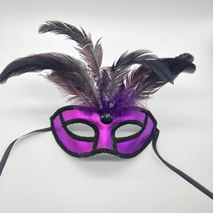 <span class=keywords><strong>Masque</strong></span> pour les yeux en plumes <span class=keywords><strong>de</strong></span> <span class=keywords><strong>femme</strong></span> élégante et simple HLC, noir, rouge, violet, pour <span class=keywords><strong>carnaval</strong></span>, mascarade, <span class=keywords><strong>Venise</strong></span>, plumes, masques <span class=keywords><strong>de</strong></span> Mardi Gras - Product Image 6