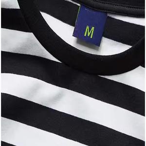 Camiseta de gran tamaño con logotipo de moda | Camiseta de algodón de gran tamaño para uso diario con estilo urbano | Simple y elegante - Product Image 6