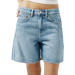 Fabricant de jeans Jeans d'été personnalisés pour femmes Jeans en jean jambes droites décontractées taille haute lavées couleur unie Shorts en jean amples pour femmes - Product Image 1