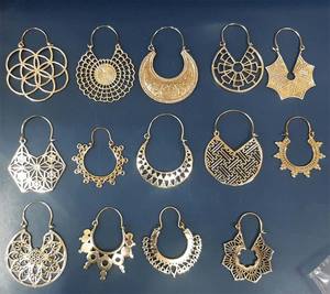 Hot Trendy Style GS Metal Loop Hoop Pendientes Gorgeous Look para mujeres para regalar Material principal Aleación - Product Image 1