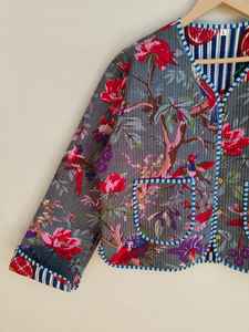 Chaqueta Bomber Reversible Acolchada de Algodón con Estampado Floral, Ecológica, de Manga Corta, Hecha a Mano, Abrigo de Invierno para Mujer - Product Image 4