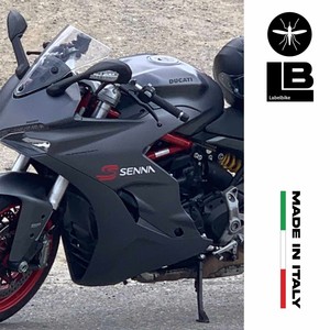 Adesivi con Scritte Senna Pre-Applicate 25x6cm Compatibili con Ducati Senna - Product Image 1