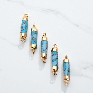 Charmes de pierres précieuses Turquoise Howlite Double Point plaqué or 18 carats-Connecteurs de pierres précieuses de forme cylindrique pour la vente en gros - Product Image 1