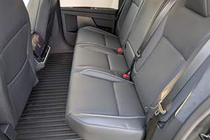 MEJOR OFERTA 2024 Camioneta USADA Serie Foundation AWD Turbo Cuero R18 Bajo Kilometraje Automática Volante a la Izquierda - Product Image 2