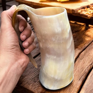 Taza de cuerno natural hecha a mano, recipiente rústico ecológico, perfecto para café, té, whisky, taza de cocina sostenible duradera regalo - Product Image 1