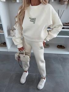 Fabricante Mayorista de Conjuntos Deportivos de Felpa Blanca para Mujer, Ropa de Estar de Alta Calidad, Proveedor al por Mayor para Tallas Grandes - Product Image 5