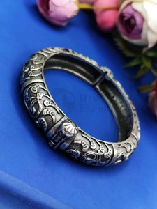 Brazalete de aspecto plateado de latón puro para fiesta, pulsera oxidada de tamaño libre que se puede abrir, producto a granel hecho a mano ajustable - Product Image 4