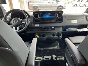 Caravana, Autocaravana, Casa Rodante para Viajes, Aventuras al Aire Libre y Expediciones de Campamento - Product Image 4