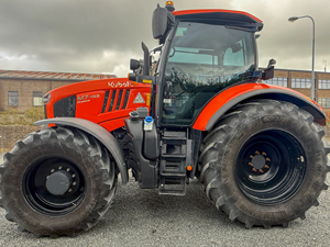 รถแทรกเตอร์ฟาร์ม KUBOTA M7-153 พรีเมียม 70 แรงม้า ขับเคลื่อน 4 ล้อ พร้อมปั๊มเกียร์บ็อกซ์ เครื่องยนต์ประสิทธิภาพสูง เพิ่มผลผลิตทางการเกษตร ขายแล้ว - Product Image 6