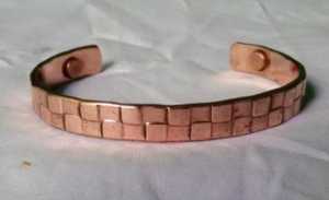 Pulsera de moda de poder magnético Brazaletes de mano con estilo para hombres y mujeres - Product Image 3