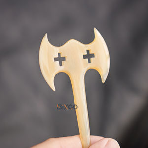 Vente en gros d'accessoires uniques de coiffure en corne de buffle naturelle du Vietnam bâton de cheveux en forme de hache artisanale personnalisé accepté - Product Image 3