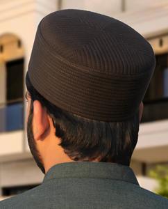 Gorro de Oración Islámico con Costuras Artísticas, Impermeable, Ajustable, Perfecto para Deportes al Aire Libre y Reuniones Religiosas Diarias - Product Image 1