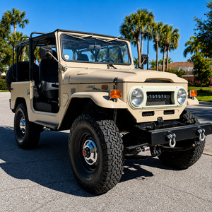 LandCruisers 4x4 SUV Édition Classique 1972, parfaitement fonctionnel, propre, excellent état, meilleure offre, choix premium, tout-terrain robuste - Product Image 1