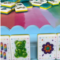 Tuiles de Mahjong Américaines Iridescentes Bleues de Luxe des Années 90, Ensemble de 160 Tuiles en Acrylique Premium Gravées et Imprimées UV, Collection Designer Rétro