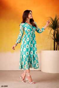 Kurtis de Estilo Moderno Indio, Material Ligero Tipo Mármol, con Estampado Floral y Trabajo en Foil, Kurtis con Patrón Elegante a Bajo Precio - Product Image 3
